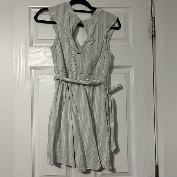 Grey & White Striped Sundress with Pockets - Picture 3 of 4